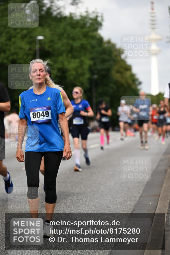 29.06.2025 - hella hamburg halbmarathon Dr. Thomas Lammeyer http://msf.ph/oto/8175280 29.06.2025 10:10:06 Kennedybrücke 1229, 1842, 2288, 2471, 2624, 3062, 3461, 4169, 5762, 6014, 7302, 7741, 8049, 8894, 8909, 9339, 9477, 9917, 10343, 10781, 10791, 10998 meine-sportfotos.de