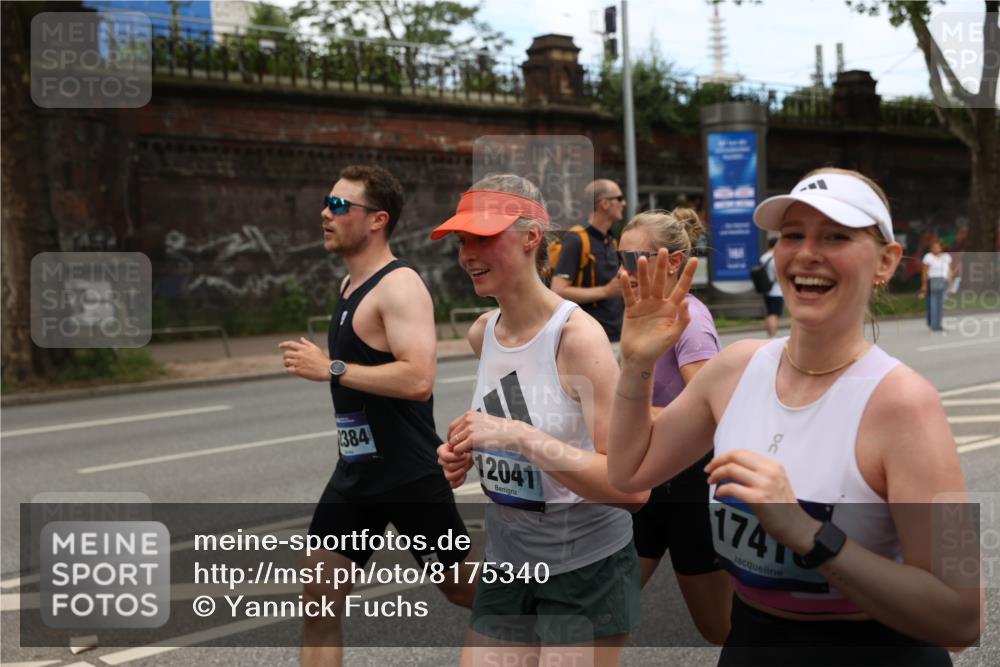 29.06.2025 - hella hamburg halbmarathon Yannick Fuchs http://msf.ph/oto/8175340 29.06.2025 11:19:46 20KM 1115, 1294, 1747, 1853, 3003, 3591, 3592, 3817, 4198, 4829, 5178, 5759, 5929, 5930, 6160, 6249, 7276, 7446, 7447, 7529, 7919, 8127, 8433, 11117, 11603, 12041, 12210, 12278, 12384, 12442, 14496, 14499, 14779, 15104, 15114, 16487, 16565, 16566, 16838, 17238, 17299, 17414, 17416, 17804, 17857, 18105, 18170, 18825, 18851, 18949, 19125 meine-sportfotos.de