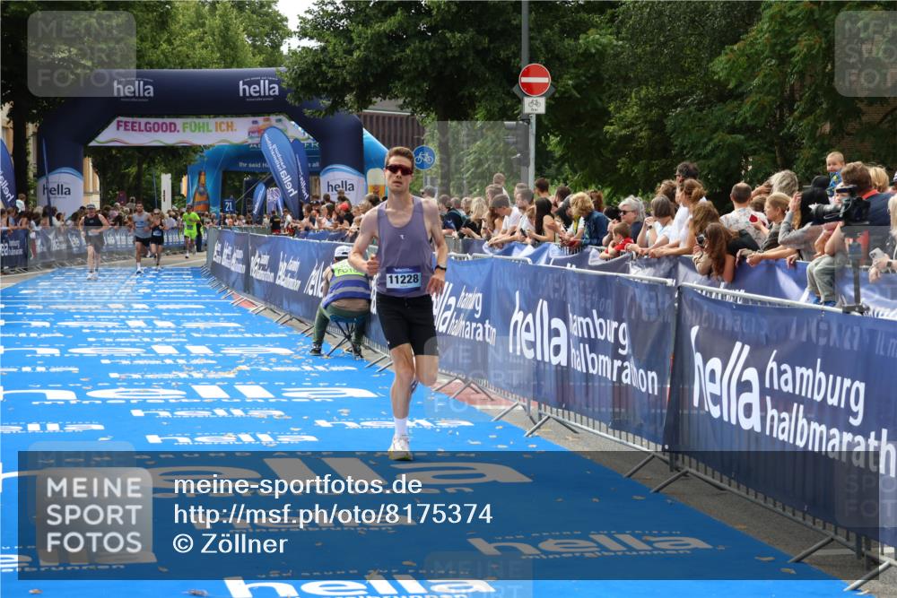 29.06.2025 - hella hamburg halbmarathon Zöllner http://msf.ph/oto/8175374 29.06.2025 10:25:50 Ziel 11228, 14107, 17258 meine-sportfotos.de