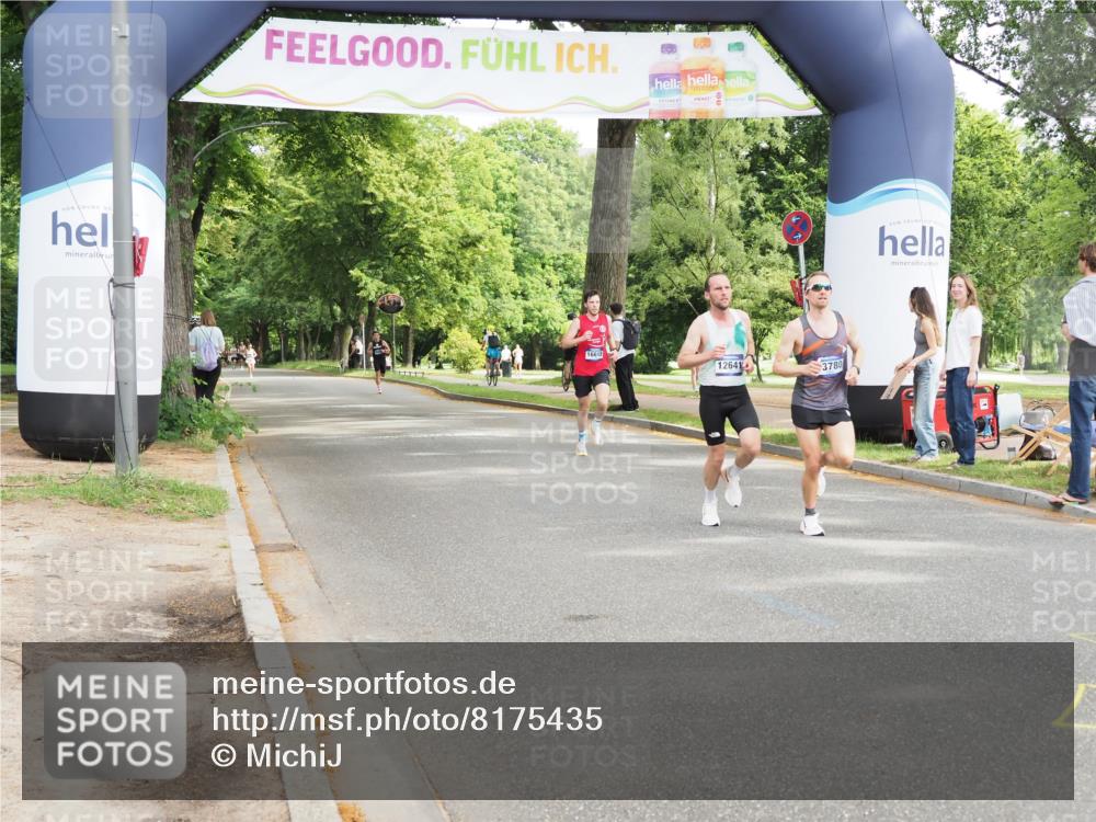 29.06.2025 - hella hamburg halbmarathon MichiJ http://msf.ph/oto/8175435 29.06.2025 10:16:00 Zwischen KM18-KM19 12641, 13346, 13780 meine-sportfotos.de