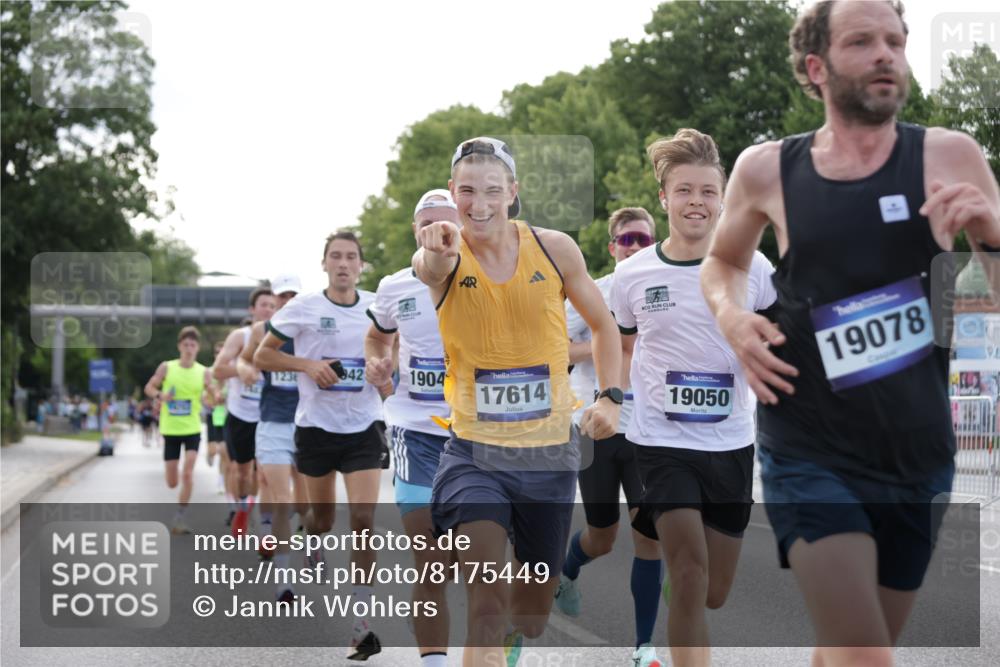 29.06.2025 - hella hamburg halbmarathon Jannik Wohlers http://msf.ph/oto/8175449 29.06.2025 09:42:17 Lombardsbrücke 5612, 7331, 7855, 9269, 10468, 11078, 11228, 12360, 13872, 13913, 14753, 14836, 16615, 17614, 19041, 19042, 19050, 19078 meine-sportfotos.de