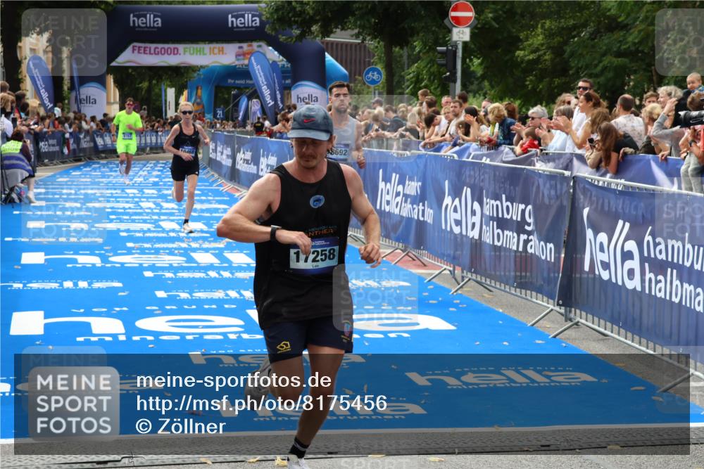 29.06.2025 - hella hamburg halbmarathon Zöllner http://msf.ph/oto/8175456 29.06.2025 10:25:58 Ziel 9767, 10468, 17258, 18692 meine-sportfotos.de
