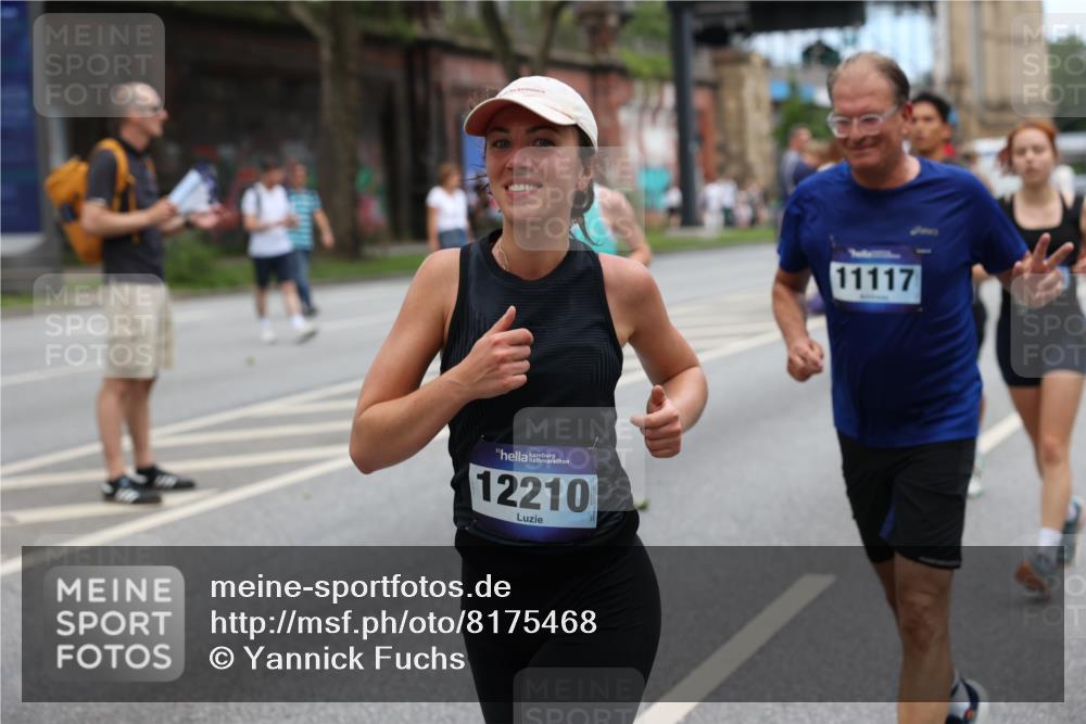 29.06.2025 - hella hamburg halbmarathon Yannick Fuchs http://msf.ph/oto/8175468 29.06.2025 11:19:52 20KM 1005, 1115, 1294, 1747, 1853, 3003, 3591, 3592, 4198, 5178, 5290, 5759, 5929, 5930, 6160, 6249, 6663, 7276, 7446, 7447, 7529, 7919, 8127, 8433, 8799, 9483, 11117, 11248, 11603, 11989, 12041, 12043, 12210, 14095, 14496, 14499, 14779, 15104, 15114, 16421, 16422, 16451, 16487, 16504, 16565, 16566, 16838, 17238, 17414, 17416, 17804, 17857, 18105, 18170, 18409, 18825, 18851, 18865, 18949, 19124, 19125 meine-sportfotos.de