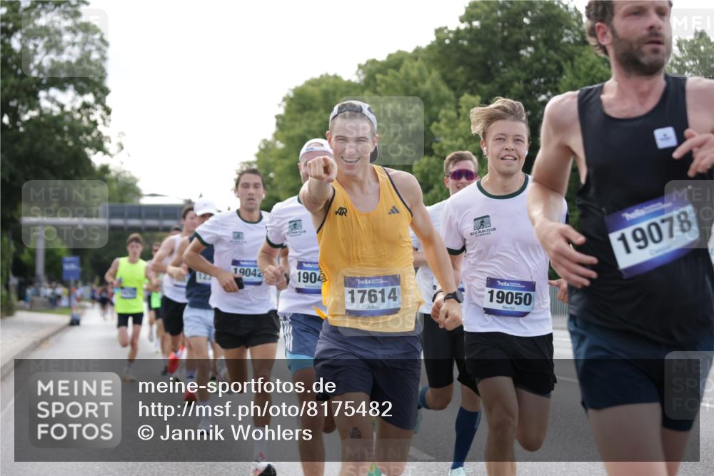 29.06.2025 - hella hamburg halbmarathon Jannik Wohlers http://msf.ph/oto/8175482 29.06.2025 09:42:17 Lombardsbrücke 5612, 7331, 7855, 9269, 10468, 11078, 11228, 12360, 13872, 13913, 14753, 14836, 16615, 17614, 19041, 19042, 19050, 19078 meine-sportfotos.de