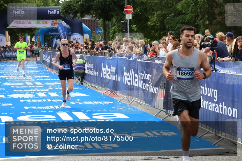 29.06.2025 - hella hamburg halbmarathon Zöllner http://msf.ph/oto/8175500 29.06.2025 10:26:00 Ziel 9767, 10468, 18692 meine-sportfotos.de