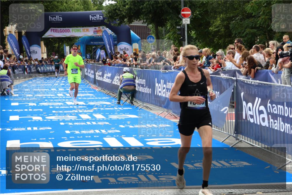29.06.2025 - hella hamburg halbmarathon Zöllner http://msf.ph/oto/8175530 29.06.2025 10:26:01 Ziel 9767, 10468, 18692 meine-sportfotos.de