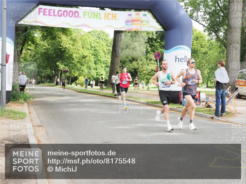 29.06.2025 - hella hamburg halbmarathon MichiJ http://msf.ph/oto/8175548 29.06.2025 10:16:00 Zwischen KM18-KM19 12641, 13346, 13780 meine-sportfotos.de