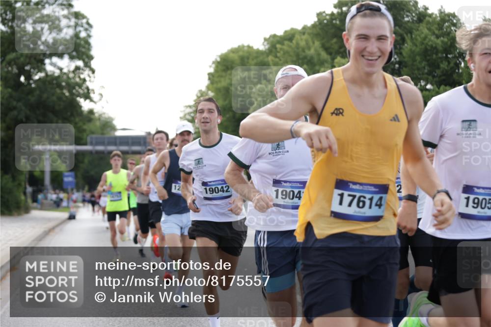 29.06.2025 - hella hamburg halbmarathon Jannik Wohlers http://msf.ph/oto/8175557 29.06.2025 09:42:17 Lombardsbrücke 5612, 7331, 7855, 9269, 10468, 11078, 11228, 12360, 13872, 13913, 14753, 14836, 16615, 17614, 19041, 19042, 19050, 19078 meine-sportfotos.de