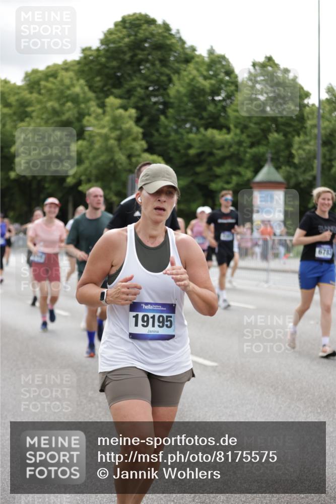 29.06.2025 - hella hamburg halbmarathon Jannik Wohlers http://msf.ph/oto/8175575 29.06.2025 11:08:14 Lombardsbrücke 1376, 1969, 2224, 2530, 2673, 3063, 3965, 4115, 4132, 4133, 4630, 4631, 4716, 4791, 4919, 5858, 6219, 6227, 6367, 6782, 6783, 7070, 7222, 7320, 7799, 8192, 8213, 8266, 8817, 9484, 9550, 9772, 9925, 9987, 10346, 10357, 10898, 11003, 11069, 11070, 11466, 11487, 11522, 11593, 11715, 11985, 12101, 12170, 12608, 12811, 13102, 13214, 13251, 13652, 13680, 13702, 13703, 13867, 14244, 14380, 14570, 14669, 14718, 14719, 19171, 19191 meine-sportfotos.de