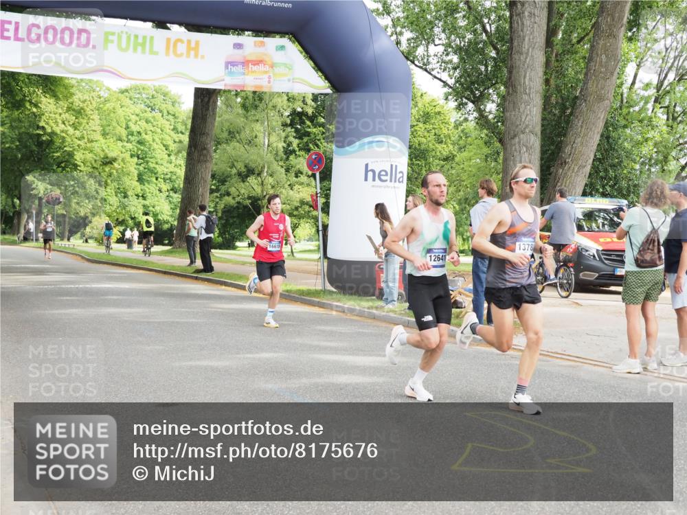 29.06.2025 - hella hamburg halbmarathon MichiJ http://msf.ph/oto/8175676 29.06.2025 10:16:01 Zwischen KM18-KM19 12641, 13346, 13780, 16615 meine-sportfotos.de