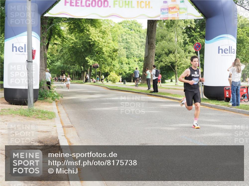 29.06.2025 - hella hamburg halbmarathon MichiJ http://msf.ph/oto/8175738 29.06.2025 10:16:08 Zwischen KM18-KM19 12641, 16615 meine-sportfotos.de