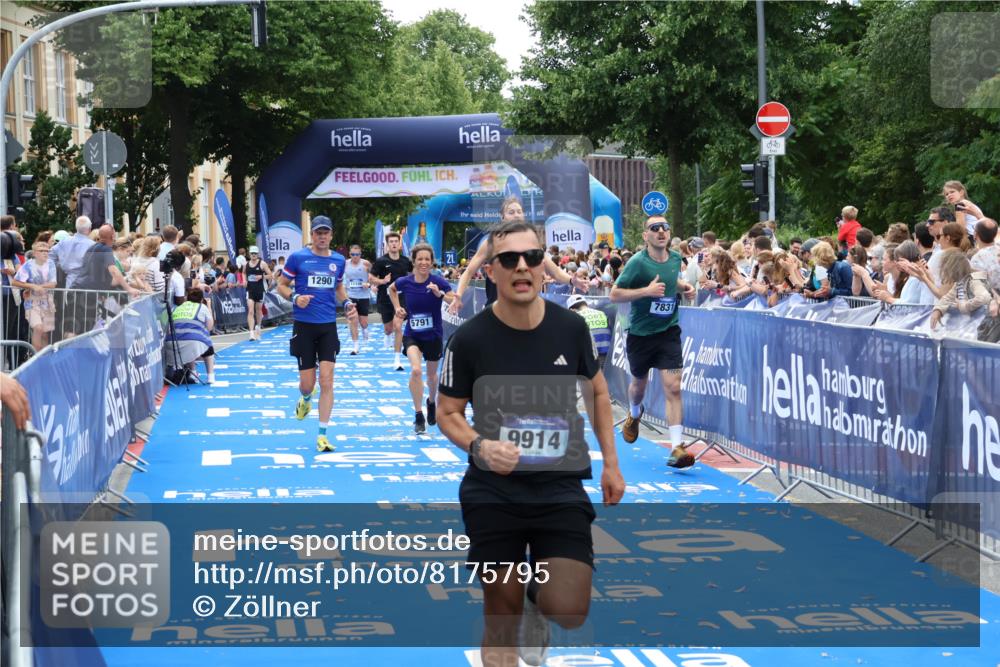 29.06.2025 - hella hamburg halbmarathon Zöllner http://msf.ph/oto/8175795 29.06.2025 10:37:38 Ziel 1290, 5042, 5791, 7831, 9914, 10451, 10922, 11106, 18193, 18216 meine-sportfotos.de