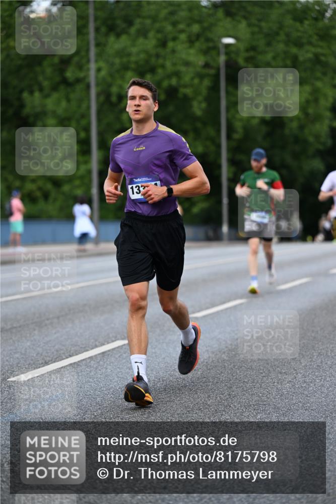 29.06.2025 - hella hamburg halbmarathon Dr. Thomas Lammeyer http://msf.ph/oto/8175798 29.06.2025 09:46:33 Kennedybrücke 1271, 2075, 6090, 7380, 9565, 9767, 10867 meine-sportfotos.de