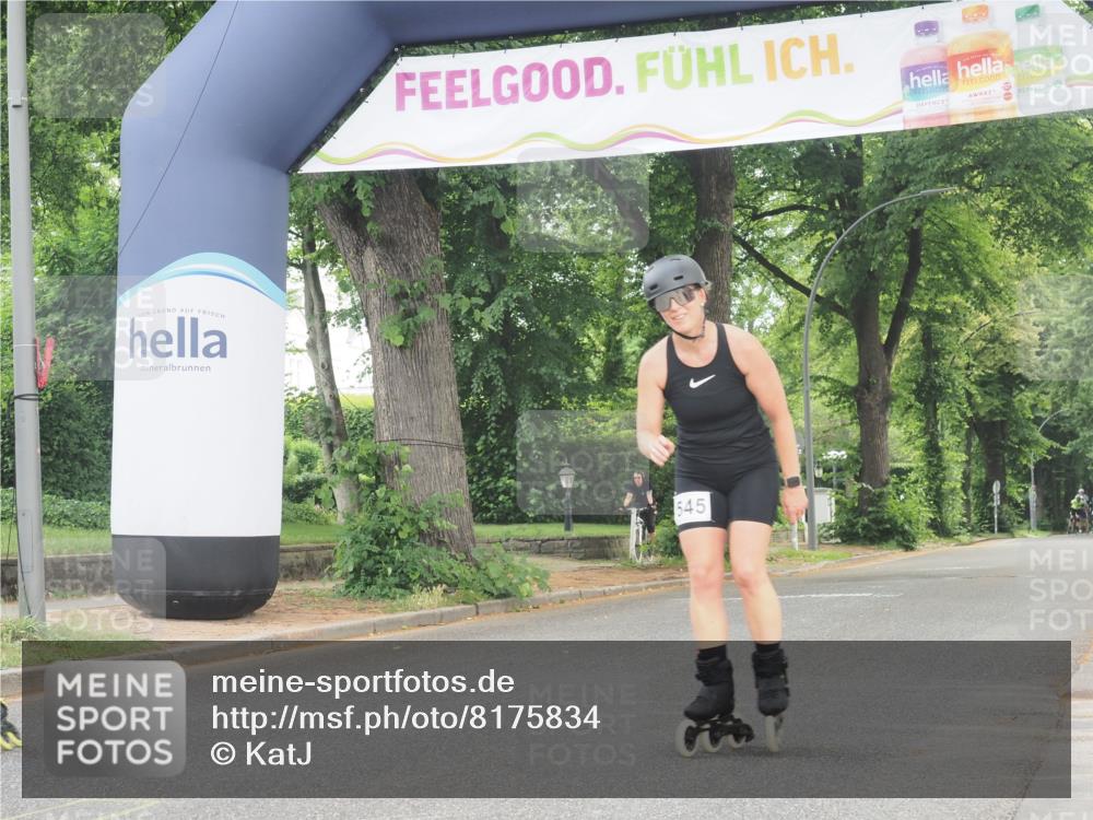 29.06.2025 - hella hamburg halbmarathon KatJ http://msf.ph/oto/8175834 29.06.2025 09:21:00 Zwischen KM18-KM19  meine-sportfotos.de