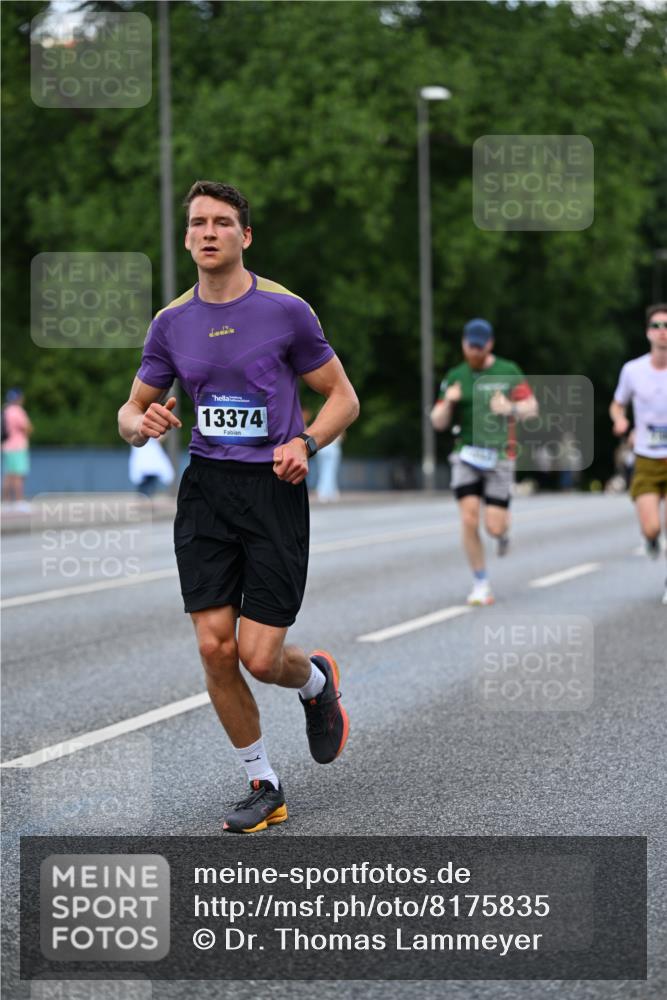 29.06.2025 - hella hamburg halbmarathon Dr. Thomas Lammeyer http://msf.ph/oto/8175835 29.06.2025 09:46:33 Kennedybrücke 1271, 2075, 6090, 7380, 9565, 9767, 10867 meine-sportfotos.de