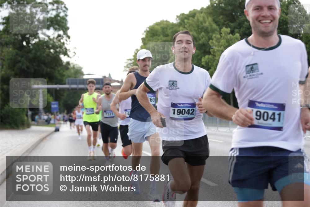 29.06.2025 - hella hamburg halbmarathon Jannik Wohlers http://msf.ph/oto/8175881 29.06.2025 09:42:17 Lombardsbrücke 5612, 7331, 7855, 9269, 10468, 11078, 11228, 12360, 13872, 13913, 14753, 14836, 16615, 17614, 19041, 19042, 19050, 19078 meine-sportfotos.de