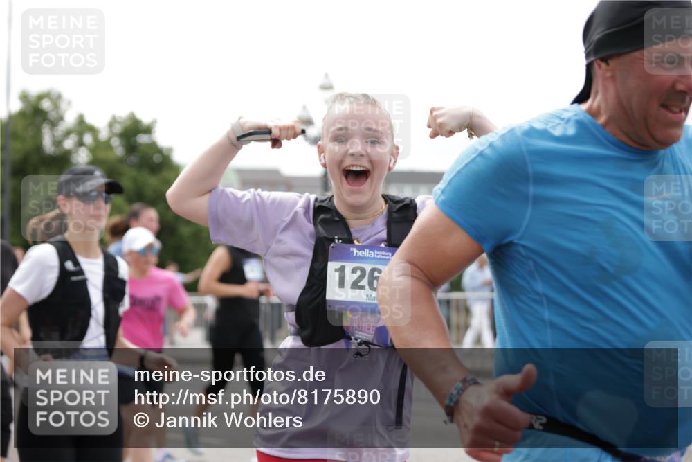 29.06.2025 - hella hamburg halbmarathon Jannik Wohlers http://msf.ph/oto/8175890 29.06.2025 11:08:24 Lombardsbrücke 1223, 1376, 1969, 2224, 2530, 2673, 3965, 4115, 4132, 4133, 4791, 4919, 5513, 6227, 6367, 6435, 8006, 8008, 8192, 8213, 8817, 9197, 9419, 10346, 10911, 11003, 11069, 11070, 11343, 11466, 11487, 11522, 11593, 11715, 11869, 12101, 12170, 12608, 12811, 12980, 13867, 14244, 14718, 14719, 15491, 16954, 18358, 18364, 18521, 18813, 19079, 19171, 19191 meine-sportfotos.de