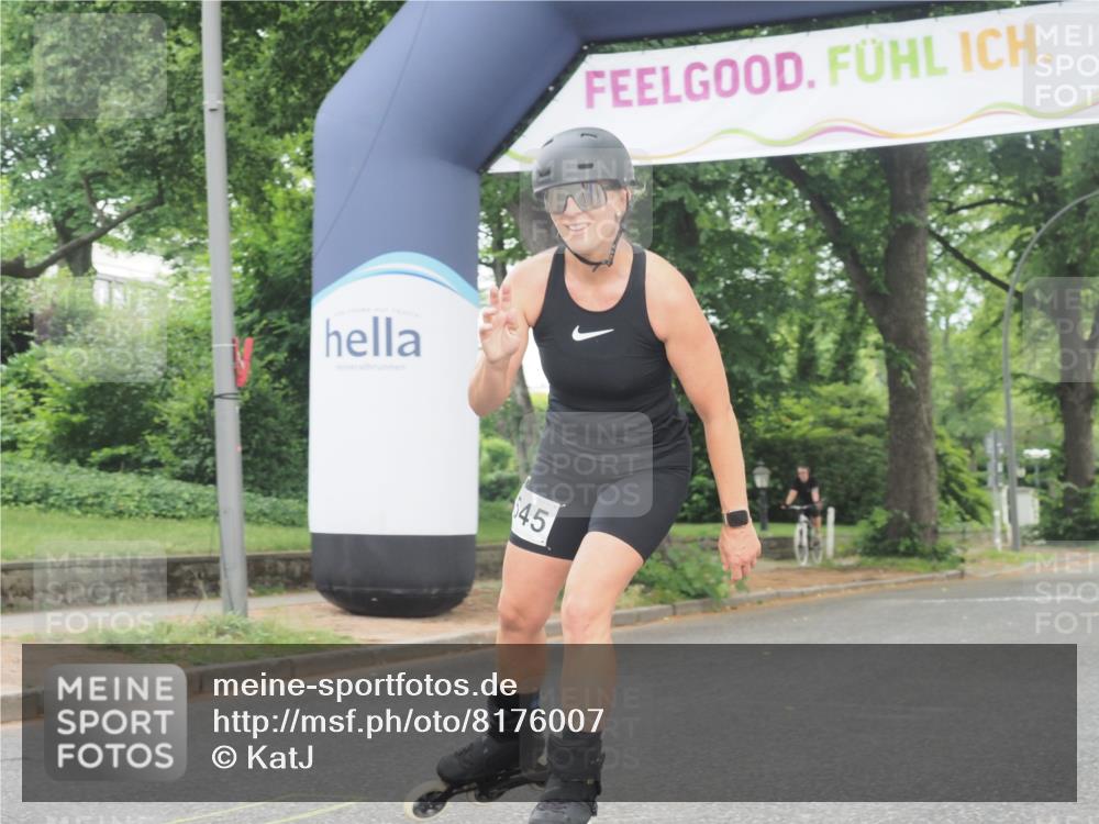 29.06.2025 - hella hamburg halbmarathon KatJ http://msf.ph/oto/8176007 29.06.2025 09:21:01 Zwischen KM18-KM19  meine-sportfotos.de