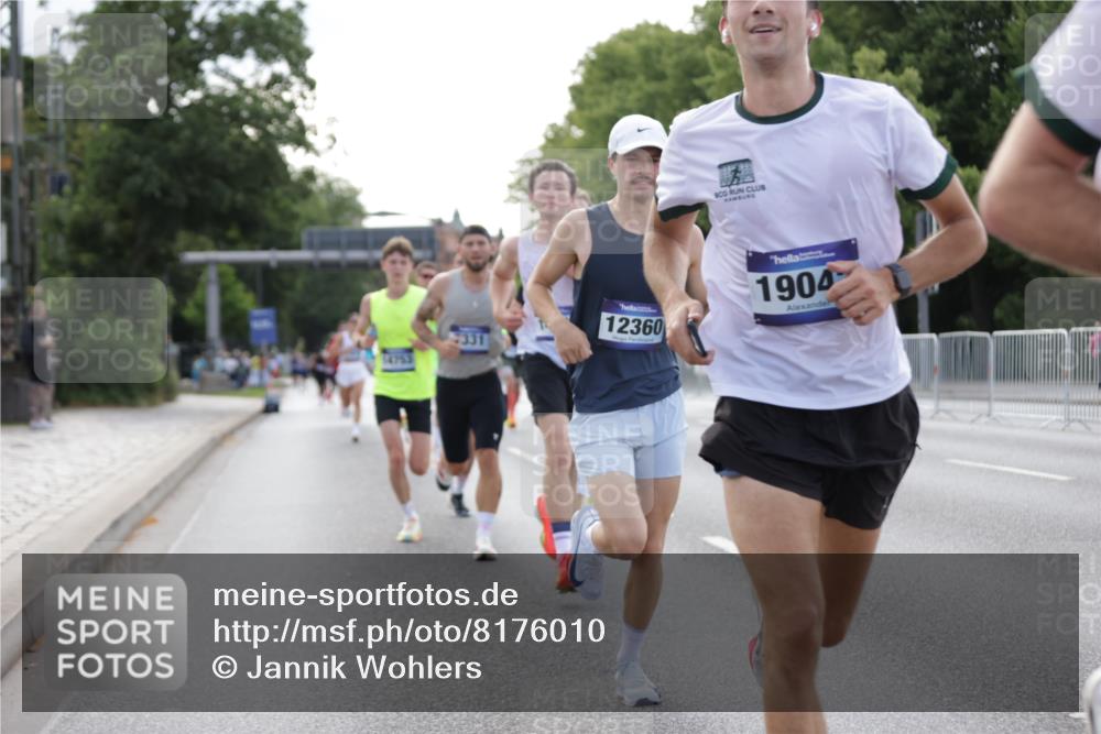 29.06.2025 - hella hamburg halbmarathon Jannik Wohlers http://msf.ph/oto/8176010 29.06.2025 09:42:18 Lombardsbrücke 5612, 7331, 7855, 9269, 10468, 11078, 11228, 12360, 13872, 13913, 14753, 14836, 16615, 17614, 18740, 19041, 19042, 19050, 19076, 19078 meine-sportfotos.de