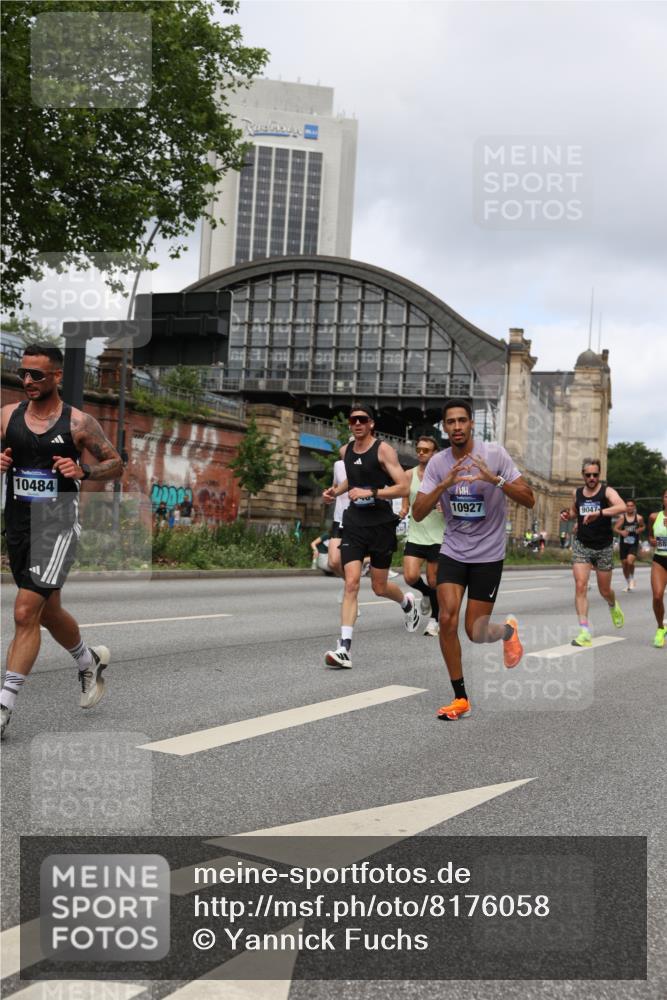 29.06.2025 - hella hamburg halbmarathon Yannick Fuchs http://msf.ph/oto/8176058 29.06.2025 10:27:16 20KM 1407, 1707, 1894, 5070, 5746, 6358, 7845, 7965, 8883, 9047, 10484, 10876, 10927, 11150, 11169, 11370, 11929, 13199, 14293, 15054, 15826, 16065, 16505, 16957, 18135, 18562, 18563 meine-sportfotos.de