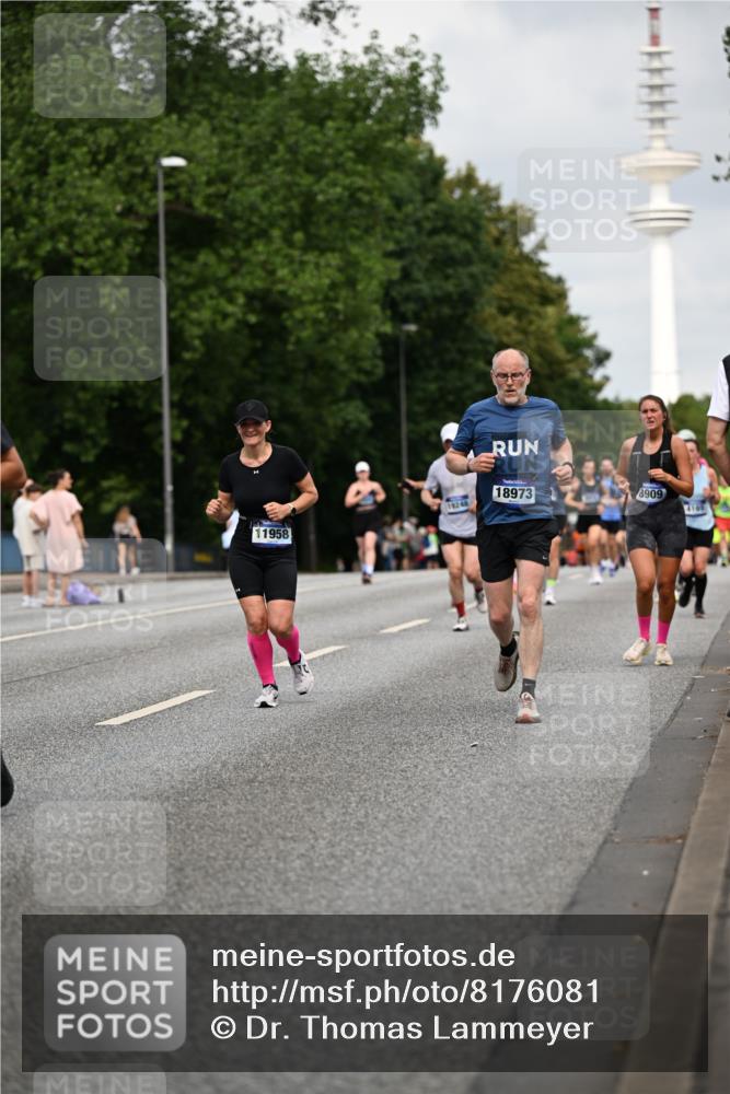 29.06.2025 - hella hamburg halbmarathon Dr. Thomas Lammeyer http://msf.ph/oto/8176081 29.06.2025 10:10:09 Kennedybrücke 1229, 1830, 1842, 2471, 2624, 3062, 4169, 4542, 5762, 6014, 7302, 7741, 8049, 8290, 8894, 8909, 9477, 9917, 10343, 10781, 10791, 10998 meine-sportfotos.de