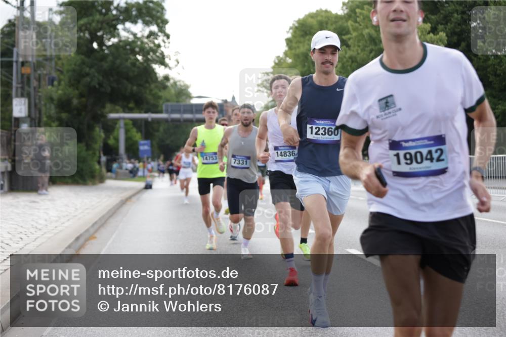 29.06.2025 - hella hamburg halbmarathon Jannik Wohlers http://msf.ph/oto/8176087 29.06.2025 09:42:18 Lombardsbrücke 5612, 7331, 7855, 9269, 10468, 11078, 11228, 12360, 13872, 13913, 14753, 14836, 16615, 17614, 18740, 19041, 19042, 19050, 19076, 19078 meine-sportfotos.de