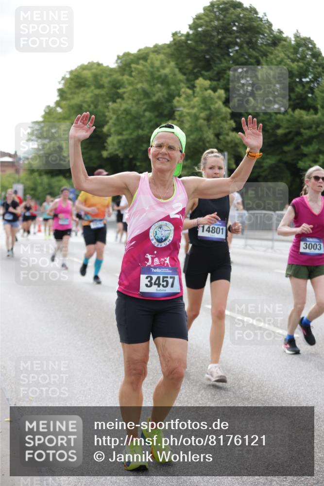 29.06.2025 - hella hamburg halbmarathon Jannik Wohlers http://msf.ph/oto/8176121 29.06.2025 10:22:23 Lombardsbrücke 1029, 2294, 2479, 2766, 3003, 3600, 3601, 5223, 5343, 5629, 5798, 7188, 7190, 7266, 7276, 7529, 7925, 8355, 9256, 9392, 10086, 10826, 10902, 11665, 12190, 12592, 13921, 14525, 14633, 14801, 15469, 15870, 16618, 16801 meine-sportfotos.de
