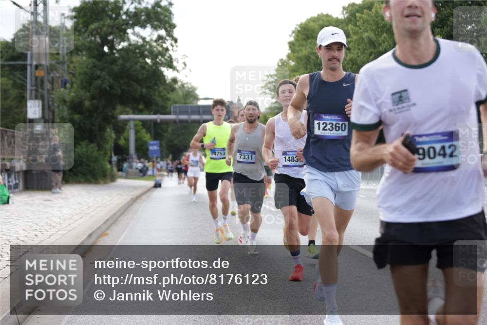 29.06.2025 - hella hamburg halbmarathon Jannik Wohlers http://msf.ph/oto/8176123 29.06.2025 09:42:18 Lombardsbrücke 5612, 7331, 7855, 9269, 10468, 11078, 11228, 12360, 13872, 13913, 14753, 14836, 16615, 17614, 18740, 19041, 19042, 19050, 19076, 19078 meine-sportfotos.de