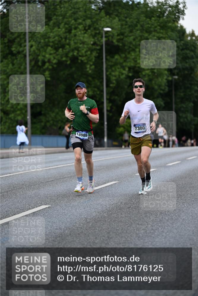 29.06.2025 - hella hamburg halbmarathon Dr. Thomas Lammeyer http://msf.ph/oto/8176125 29.06.2025 09:46:34 Kennedybrücke 1271, 2075, 6090, 7380, 9565, 9767, 10867 meine-sportfotos.de