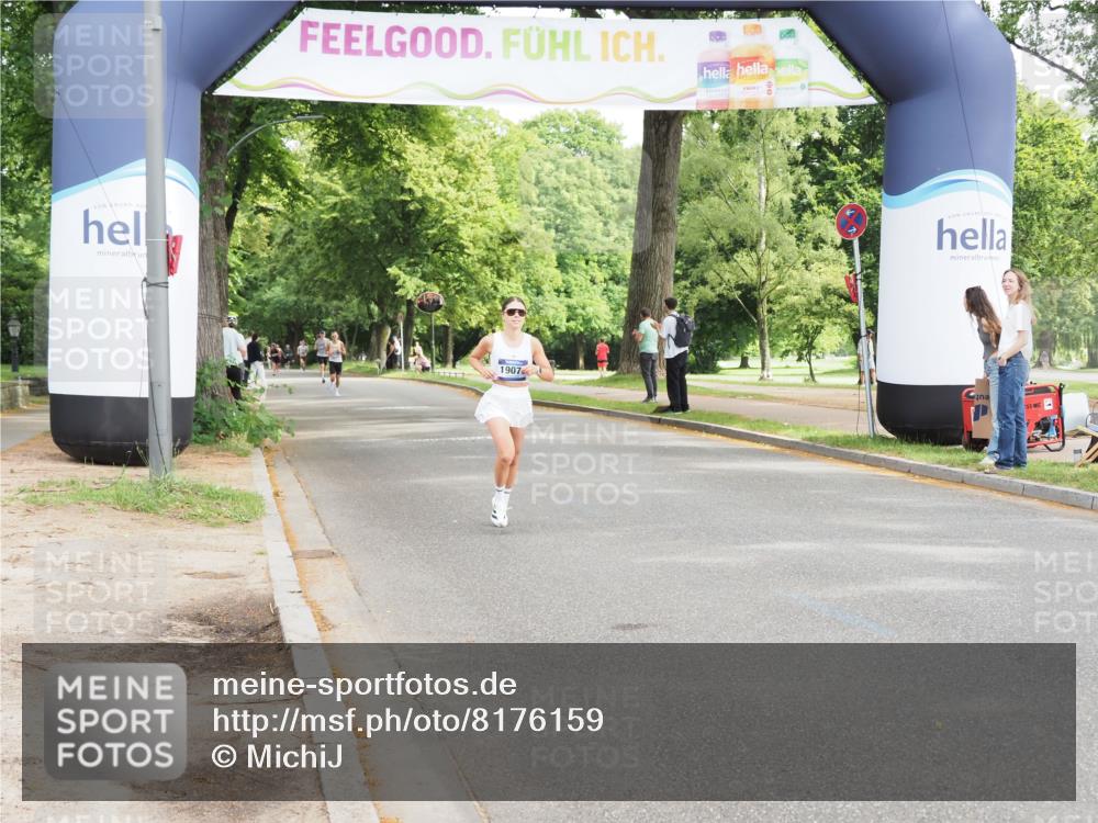 29.06.2025 - hella hamburg halbmarathon MichiJ http://msf.ph/oto/8176159 29.06.2025 10:16:15 Zwischen KM18-KM19 9565 meine-sportfotos.de