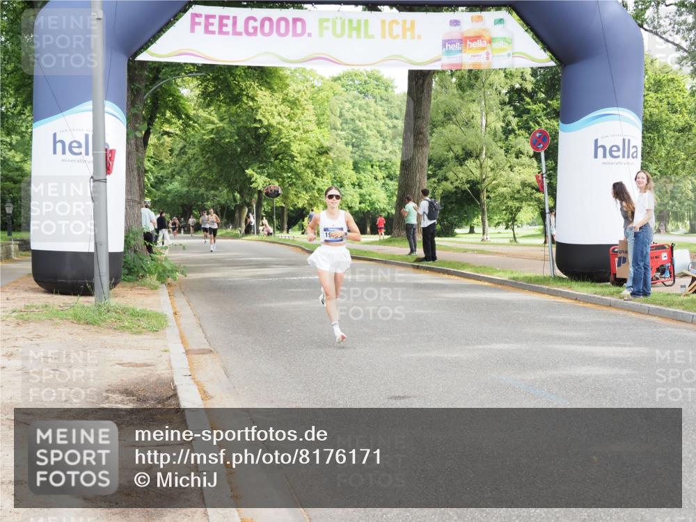 29.06.2025 - hella hamburg halbmarathon MichiJ http://msf.ph/oto/8176171 29.06.2025 10:16:15 Zwischen KM18-KM19 9565 meine-sportfotos.de