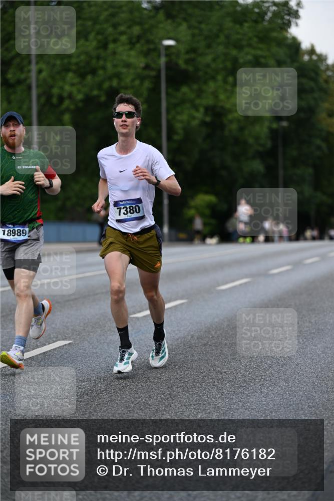 29.06.2025 - hella hamburg halbmarathon Dr. Thomas Lammeyer http://msf.ph/oto/8176182 29.06.2025 09:46:36 Kennedybrücke 1271, 2075, 6090, 7380 meine-sportfotos.de