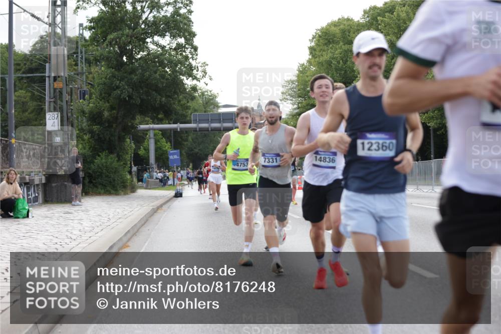 29.06.2025 - hella hamburg halbmarathon Jannik Wohlers http://msf.ph/oto/8176248 29.06.2025 09:42:18 Lombardsbrücke 5612, 7331, 7855, 9269, 10468, 11078, 11228, 12360, 13872, 13913, 14753, 14836, 16615, 17614, 18740, 19041, 19042, 19050, 19076, 19078 meine-sportfotos.de