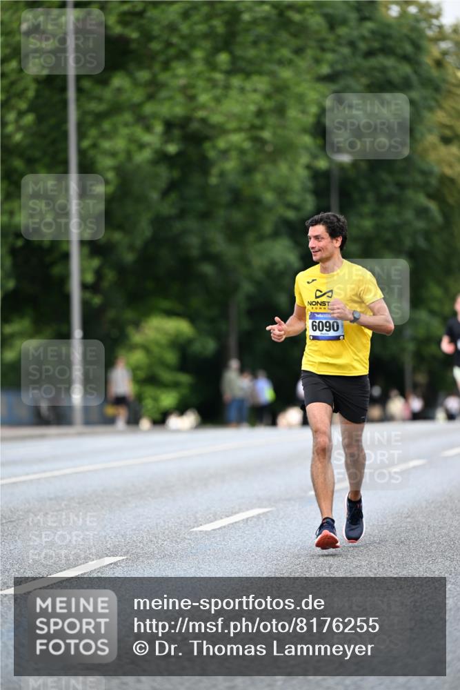 29.06.2025 - hella hamburg halbmarathon Dr. Thomas Lammeyer http://msf.ph/oto/8176255 29.06.2025 09:46:41 Kennedybrücke 1271, 2075, 2180, 2203, 6090, 7380, 8318, 8376, 9804 meine-sportfotos.de