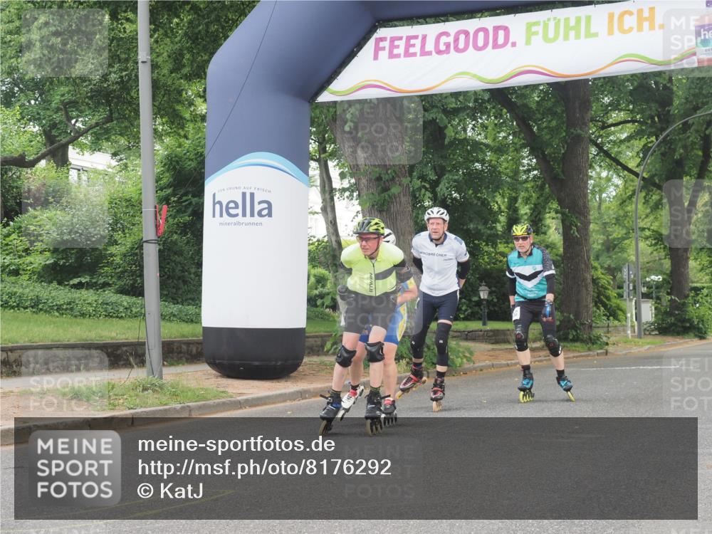 29.06.2025 - hella hamburg halbmarathon KatJ http://msf.ph/oto/8176292 29.06.2025 09:21:13 Zwischen KM18-KM19  meine-sportfotos.de