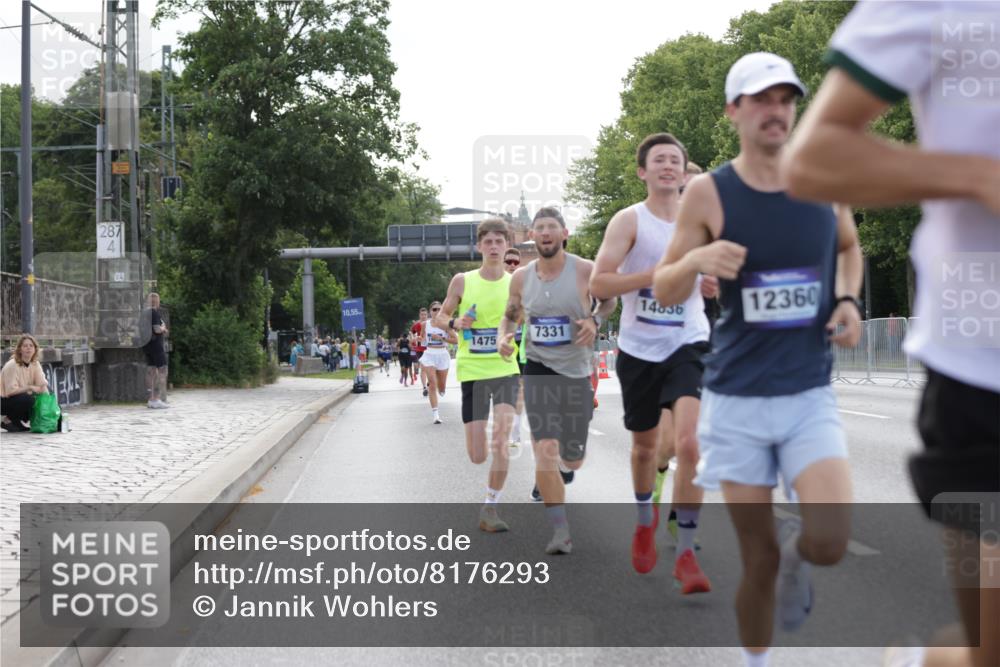 29.06.2025 - hella hamburg halbmarathon Jannik Wohlers http://msf.ph/oto/8176293 29.06.2025 09:42:18 Lombardsbrücke 5612, 7331, 7855, 9269, 10468, 11078, 11228, 12360, 13872, 13913, 14753, 14836, 16615, 17614, 18740, 19041, 19042, 19050, 19076, 19078 meine-sportfotos.de