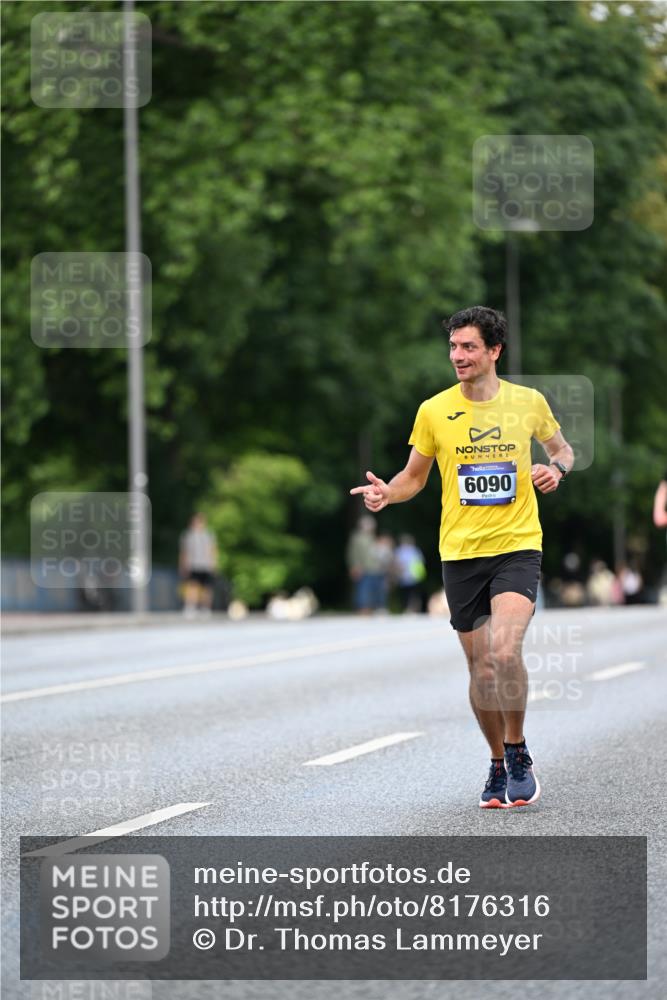 29.06.2025 - hella hamburg halbmarathon Dr. Thomas Lammeyer http://msf.ph/oto/8176316 29.06.2025 09:46:42 Kennedybrücke 1271, 2075, 2180, 2203, 6090, 7380, 8318, 8376, 9804 meine-sportfotos.de