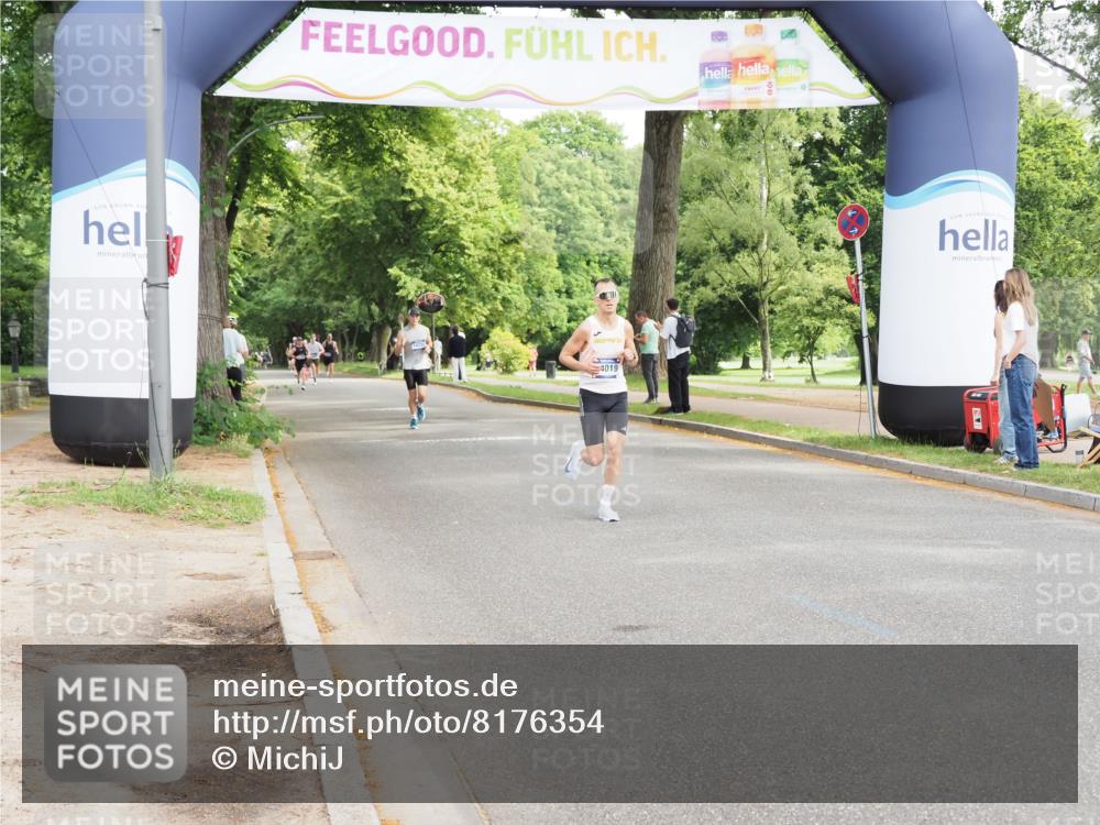 29.06.2025 - hella hamburg halbmarathon MichiJ http://msf.ph/oto/8176354 29.06.2025 10:16:23 Zwischen KM18-KM19 19076 meine-sportfotos.de