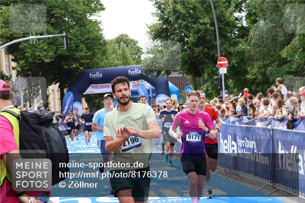 29.06.2025 - hella hamburg halbmarathon Zöllner http://msf.ph/oto/8176378 29.06.2025 10:37:54 Ziel 2196, 2404, 3480, 9171, 13148, 18103, 18276, 18277, 18529 meine-sportfotos.de