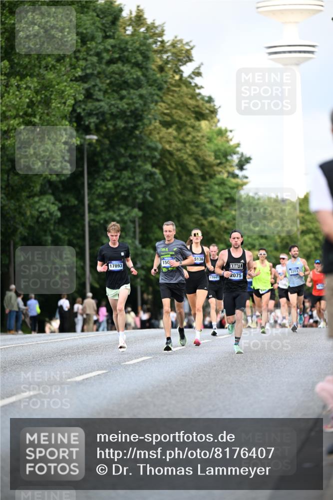 29.06.2025 - hella hamburg halbmarathon Dr. Thomas Lammeyer http://msf.ph/oto/8176407 29.06.2025 09:46:43 Kennedybrücke 2075, 2180, 2203, 2483, 6090, 7380, 8318, 8376, 9804, 10351 meine-sportfotos.de
