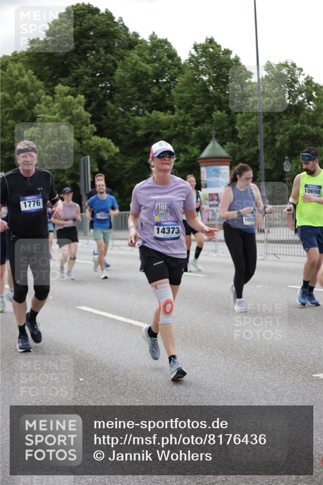 29.06.2025 - hella hamburg halbmarathon Jannik Wohlers http://msf.ph/oto/8176436 29.06.2025 11:08:42 Lombardsbrücke 1140, 1223, 1776, 1832, 3330, 3967, 4219, 4357, 4790, 4800, 5504, 6654, 6934, 7196, 7352, 7996, 8006, 8008, 9860, 10032, 10073, 10228, 10689, 10698, 10904, 11066, 11343, 11751, 11869, 12142, 12246, 14238, 14373, 14547, 14551, 14705, 14706, 14942, 14945, 14995, 16296, 16764, 16954, 18358, 18364, 18521, 18813, 19231 meine-sportfotos.de