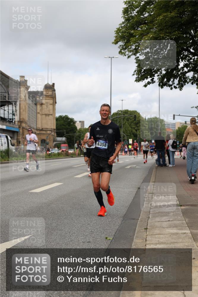 29.06.2025 - hella hamburg halbmarathon Yannick Fuchs http://msf.ph/oto/8176565 29.06.2025 10:27:32 20KM 1707, 1990, 4463, 6358, 7845, 7965, 8062, 10876, 11150, 11169, 11745, 11877, 12899, 12987, 13199, 13686, 13961, 14028, 14276, 14293, 14908, 15054, 16425, 16619, 18135, 18562, 18563 meine-sportfotos.de