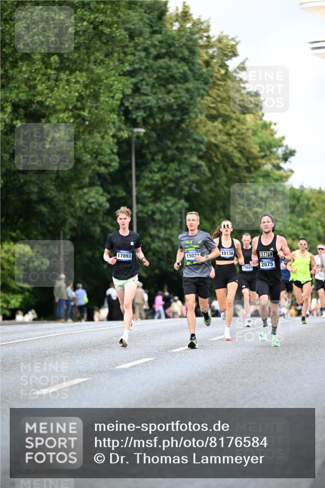 29.06.2025 - hella hamburg halbmarathon Dr. Thomas Lammeyer http://msf.ph/oto/8176584 29.06.2025 09:46:44 Kennedybrücke 2075, 2180, 2203, 2483, 6090, 7380, 8318, 8376, 9804, 10351 meine-sportfotos.de