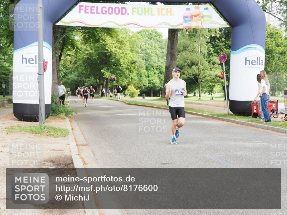 29.06.2025 - hella hamburg halbmarathon MichiJ http://msf.ph/oto/8176600 29.06.2025 10:16:26 Zwischen KM18-KM19 14019, 14728 meine-sportfotos.de