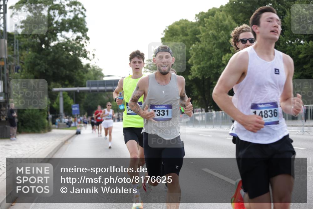 29.06.2025 - hella hamburg halbmarathon Jannik Wohlers http://msf.ph/oto/8176625 29.06.2025 09:42:19 Lombardsbrücke 5612, 7331, 7855, 9269, 10468, 11078, 11228, 12360, 13872, 13913, 14753, 14836, 16615, 17614, 18740, 19041, 19042, 19050, 19076, 19078 meine-sportfotos.de