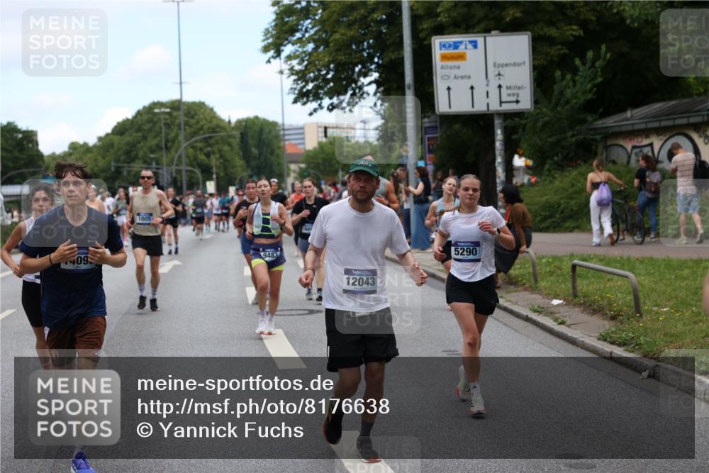 29.06.2025 - hella hamburg halbmarathon Yannick Fuchs http://msf.ph/oto/8176638 29.06.2025 11:20:11 20KM 1005, 1477, 2305, 2479, 3781, 4194, 4819, 5122, 5290, 5767, 5814, 6160, 6270, 6663, 7375, 7980, 8115, 8146, 8297, 8799, 8920, 9104, 9141, 9483, 11247, 11248, 11603, 11610, 11989, 12043, 14008, 14053, 14095, 14496, 14726, 14801, 14894, 16171, 16240, 16421, 16422, 16451, 16504, 16676, 16801, 17148, 17529, 17853, 17857, 18105, 18170, 18385, 18409, 18825, 18865, 19124, 19125 meine-sportfotos.de