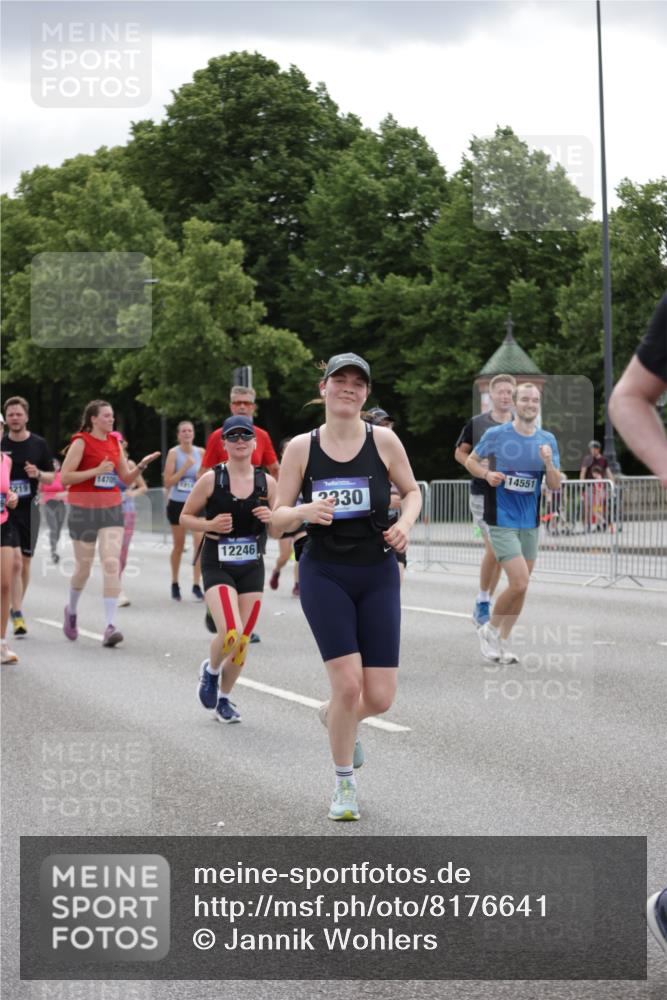 29.06.2025 - hella hamburg halbmarathon Jannik Wohlers http://msf.ph/oto/8176641 29.06.2025 11:08:44 Lombardsbrücke 1140, 1776, 1832, 3330, 3505, 3634, 3967, 4219, 4357, 4790, 4800, 5504, 6627, 6654, 6934, 7196, 7352, 7996, 8006, 8008, 9860, 10032, 10073, 10228, 10535, 10689, 10698, 10904, 11066, 11343, 11751, 11869, 11930, 12142, 12246, 14238, 14373, 14547, 14551, 14705, 14706, 14942, 14945, 14995, 16296, 16764, 16954, 18521, 19231 meine-sportfotos.de
