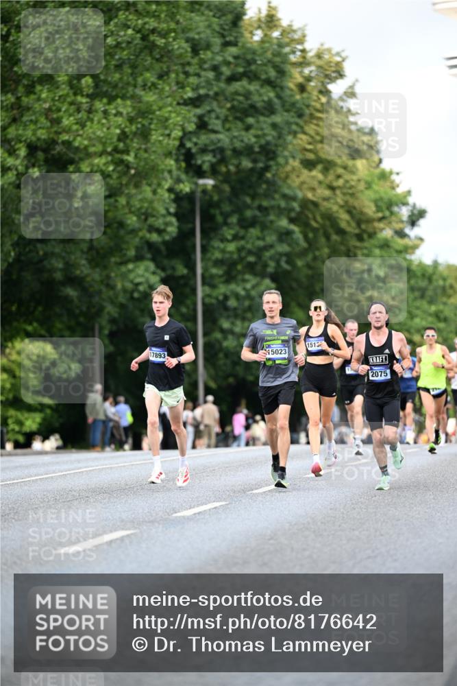 29.06.2025 - hella hamburg halbmarathon Dr. Thomas Lammeyer http://msf.ph/oto/8176642 29.06.2025 09:46:45 Kennedybrücke 2075, 2180, 2203, 2483, 6090, 7380, 8318, 8376, 9804, 10351 meine-sportfotos.de