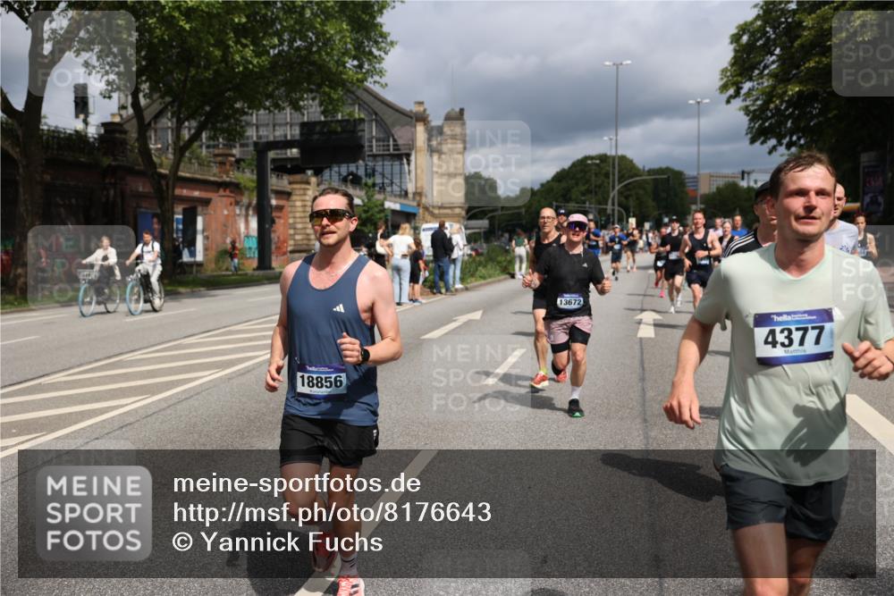 29.06.2025 - hella hamburg halbmarathon Yannick Fuchs http://msf.ph/oto/8176643 29.06.2025 10:41:57 20KM 51, 1604, 1613, 1696, 2284, 2708, 2839, 2864, 2869, 2953, 3976, 4377, 4528, 5022, 6009, 6134, 6168, 6716, 7599, 7962, 8234, 8693, 9544, 9626, 10969, 10988, 11283, 12679, 12685, 12870, 13007, 13672, 13948, 14618, 14619, 14730, 15333, 15350, 15478, 15479, 17172, 17451, 17905, 17915, 17979, 18104, 18430, 18758, 18856, 18922, 18974, 19181 meine-sportfotos.de
