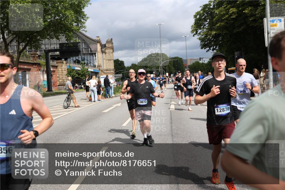 29.06.2025 - hella hamburg halbmarathon Yannick Fuchs http://msf.ph/oto/8176651 29.06.2025 10:41:58 20KM 51, 1604, 1613, 1696, 2284, 2708, 2839, 2864, 2869, 2953, 3976, 4377, 4528, 5022, 6009, 6134, 6168, 6716, 7599, 7962, 8234, 8693, 8927, 9544, 9626, 10969, 10988, 11283, 12679, 12685, 12870, 13007, 13672, 13948, 14618, 14619, 14730, 15333, 15350, 15478, 15479, 17172, 17451, 17905, 17915, 17979, 18104, 18430, 18758, 18856, 18922, 18974, 19181 meine-sportfotos.de